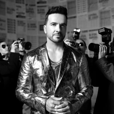 Luis Fonsi profile image