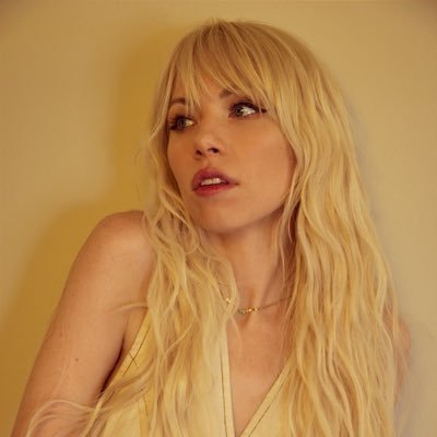 Carly Rae Jepsen profile image
