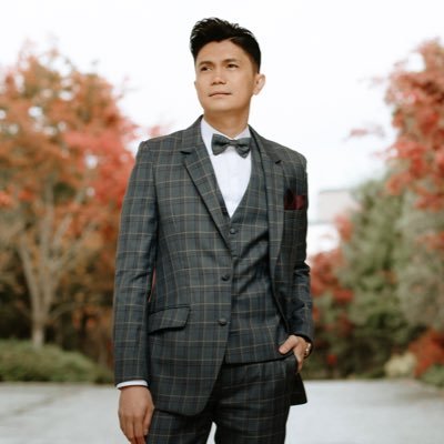 Vhong Navarro profile image