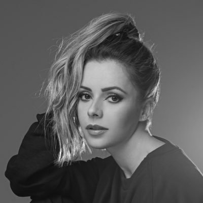 Sandy Leah profile image