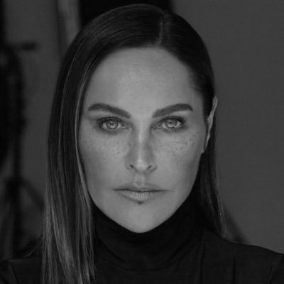 Hulya Avsar profile image