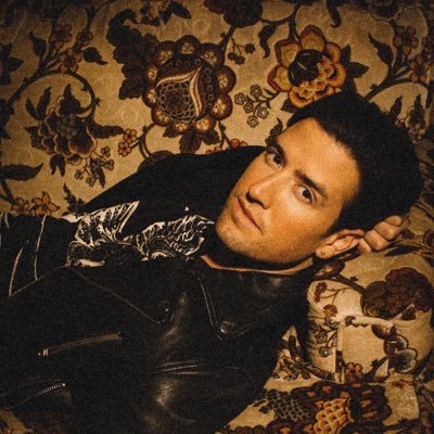 L̶O̶G̶A̶N̶ profile image