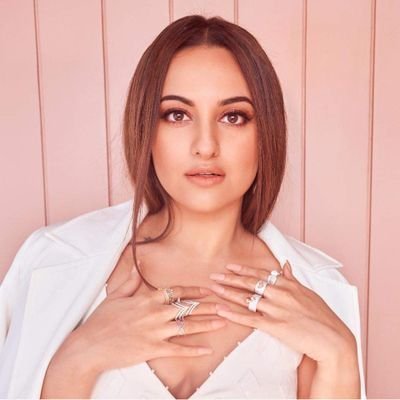 Sonakshi Sinha profile image