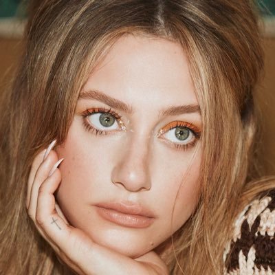 Lili Reinhart profile image