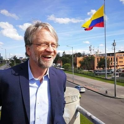 Antanas Mockus profile image