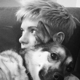 Mae Martin profile image