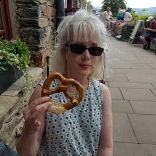 Julia Duffy profile image
