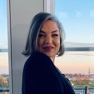 mindy cohn profile image