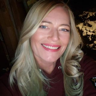 Angela Hammer profile image