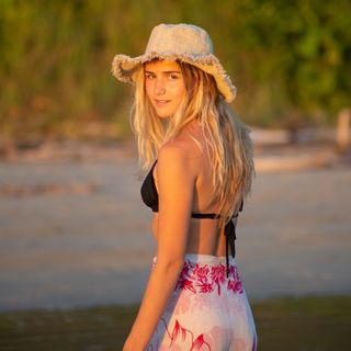 Julia Bulinsky | Travel & Positivity profile image