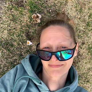 Shannon Thomas profile image
