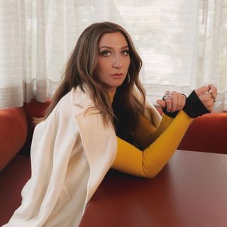 Chelsea  Peretti profile image